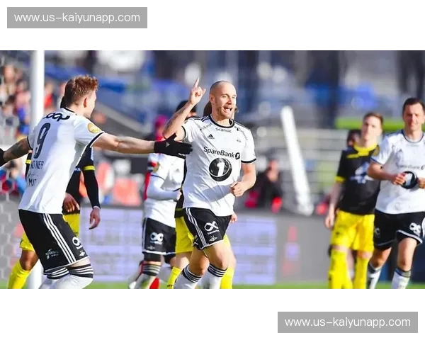 桑内斯vs斯特罗姆：挪威足球的荣耀与恩怨，一场不容错过的巅峰对决